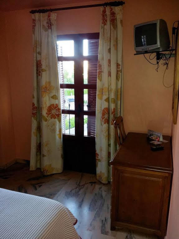 Hostal Rio De Oro Alcala La Real Luaran gambar